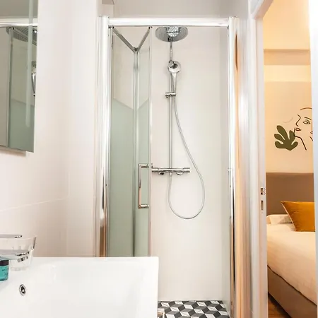 Design & New Loft In Heart Of