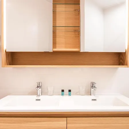 Design & New Loft In Heart Of *