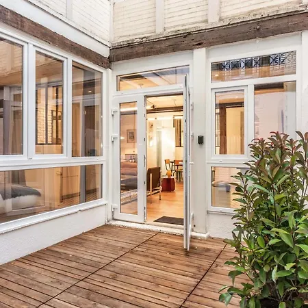 Design & New Loft In Heart Of Apartment *