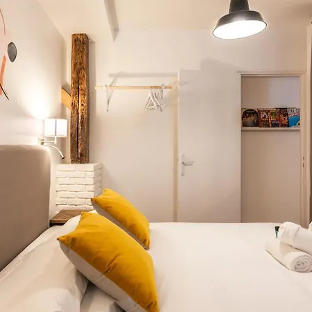 Design & New Loft In Heart Of